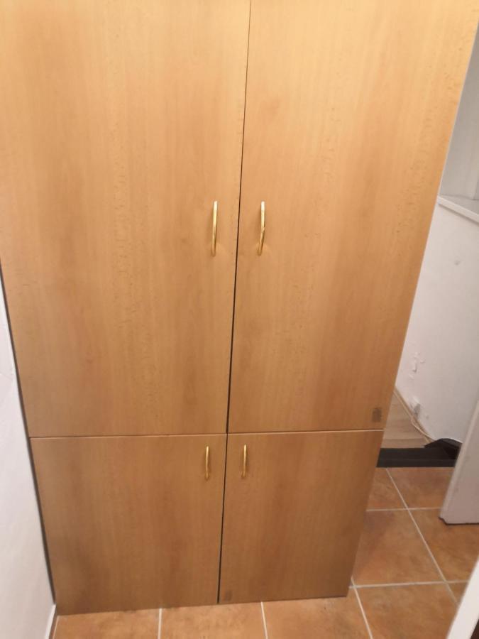 Economy Flat 18 Minutes From Vaclavske Namesti 布拉格 外观 照片