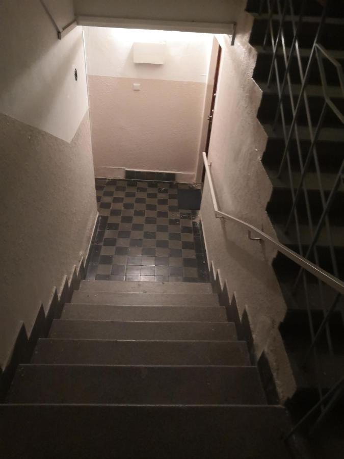 Economy Flat 18 Minutes From Vaclavske Namesti 布拉格 外观 照片